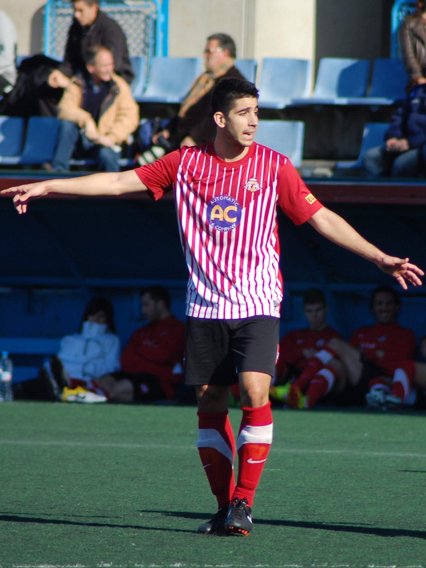 Les baixes van fer que el jove Poves jugués de titular per primer cop en tota la temporada. FOTO: Jordi de Planell.