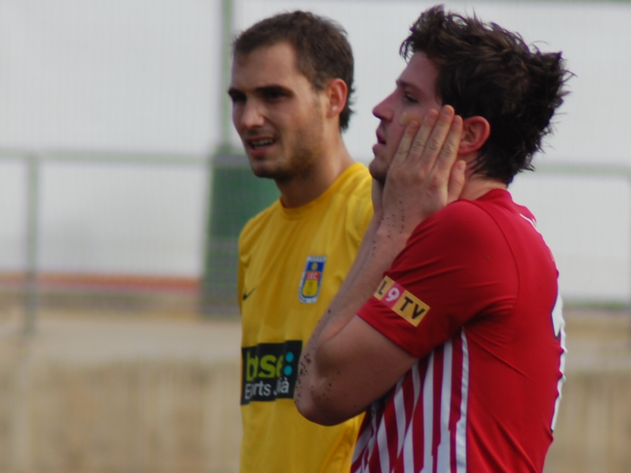 Guillem Prieto va haver d'abandonar, en el minut 37, per una torsió al turmell, segons deia Pere Vila al final del matx. FOTO: Jordi de Planell.